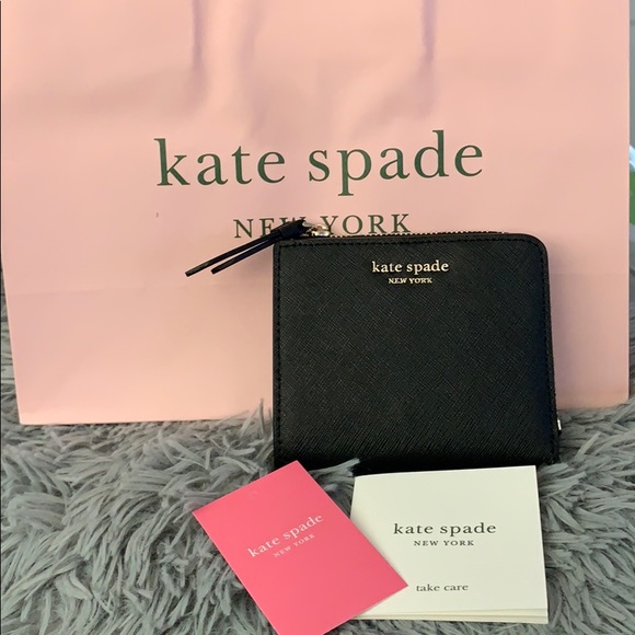 Kate Spade Wallet - Picture 1 of 8